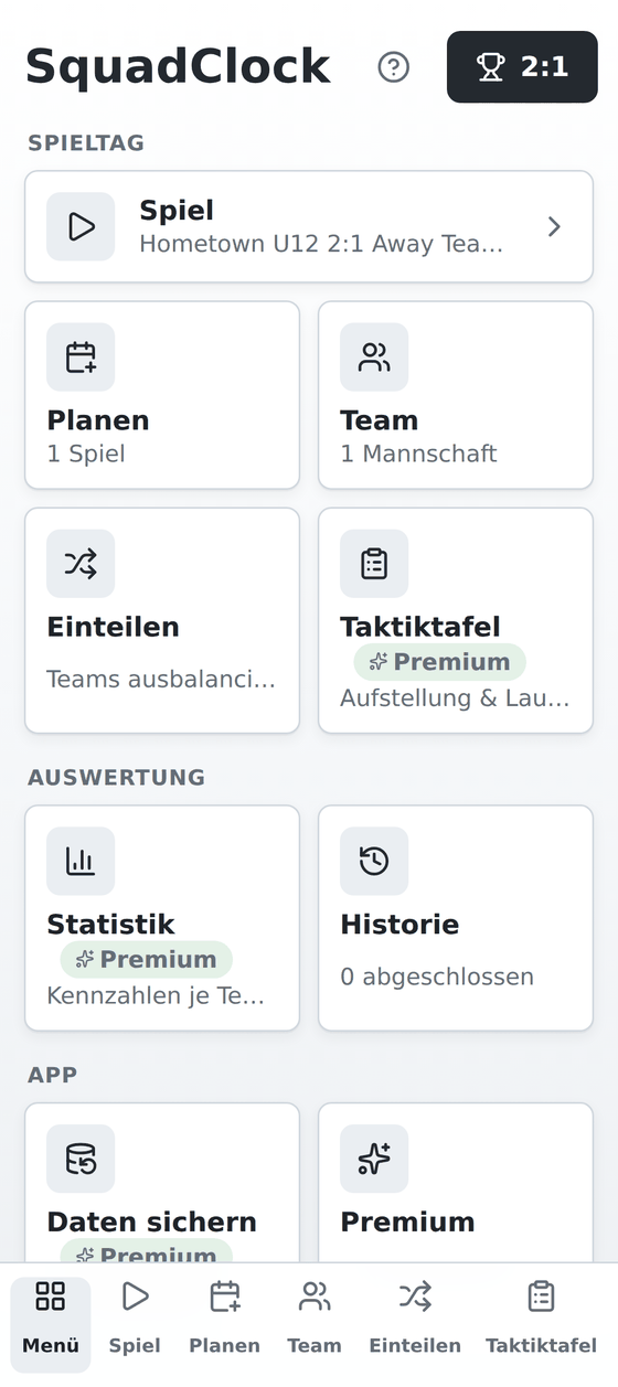 Menü-Übersicht von SquadClock mit den Bereichen Spieltag, Auswertung und App – es gibt keinen Konto- oder Anmeldebereich