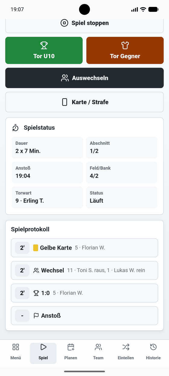 Chronologisches Spielprotokoll mit Toren, Karten und Auswechslungen samt Spielminute
