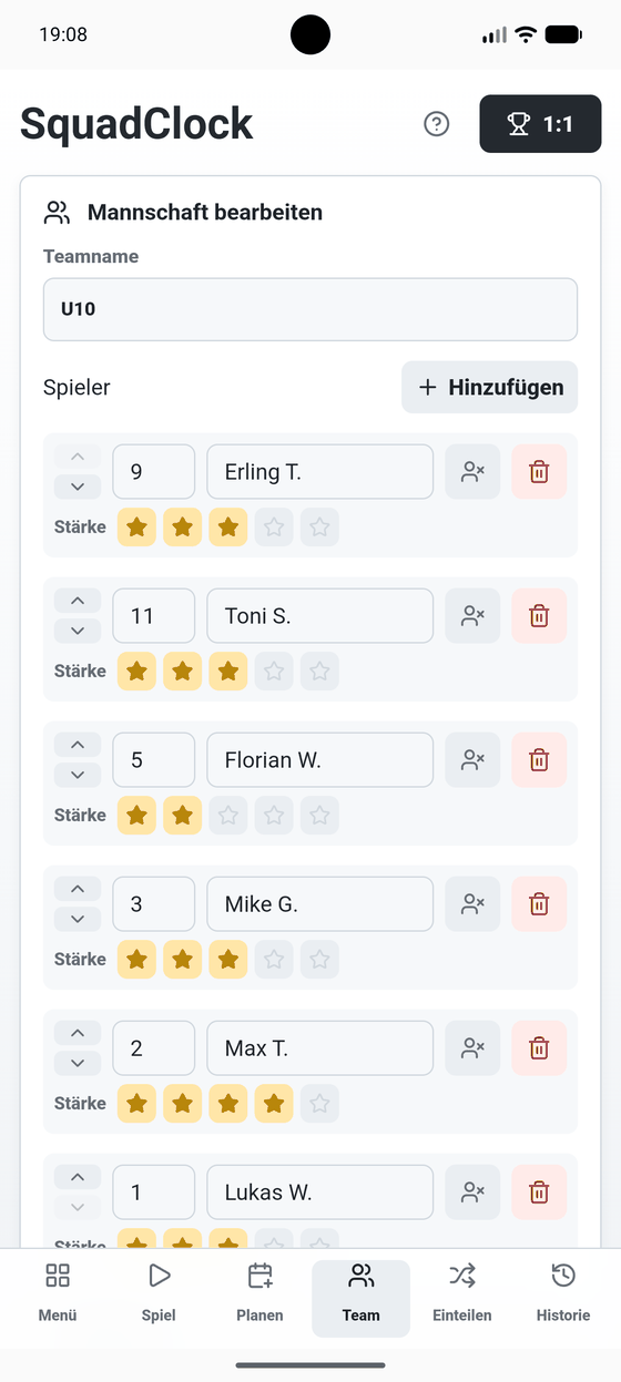 Kaderliste mit Trikotnummer, Name, Stärkebewertung und Position je Spieler